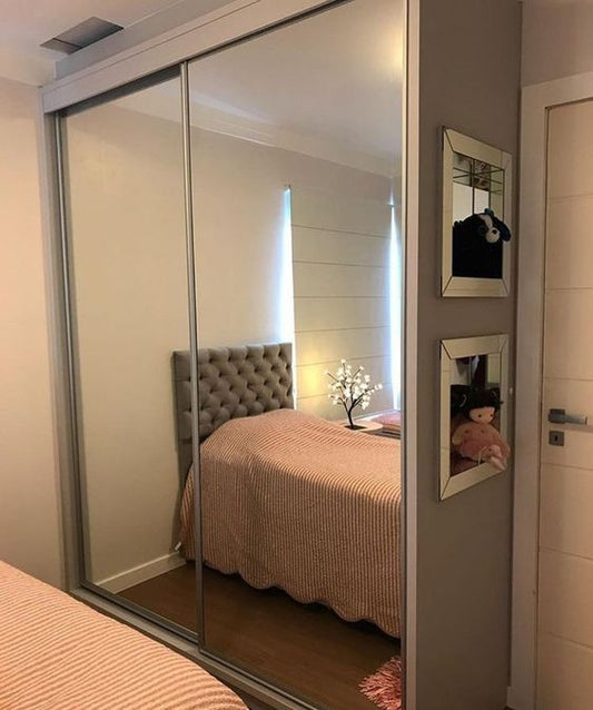 Double Sliding Doors: Mirror / Mirror