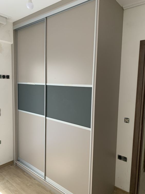 Double Sliding Doors: White / White